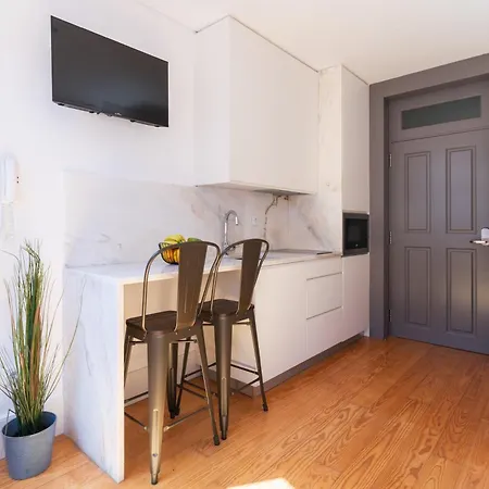 Stylish Flats With Terrace & Jacuzzi By Hostwise *