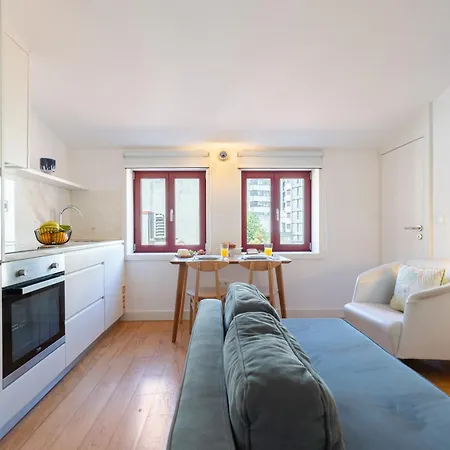 Stylish Flats With Terrace & Jacuzzi By Hostwise Porto