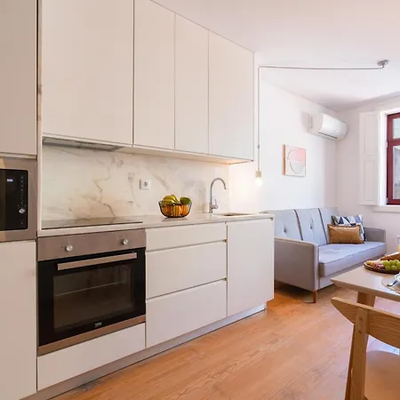 Stylish Flats With Terrace & Jacuzzi By Hostwise Apartmán