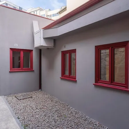 Stylish Flats With Terrace & Jacuzzi By Hostwise