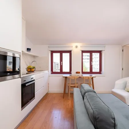 Stylish Flats With Terrace & Jacuzzi By Hostwise *