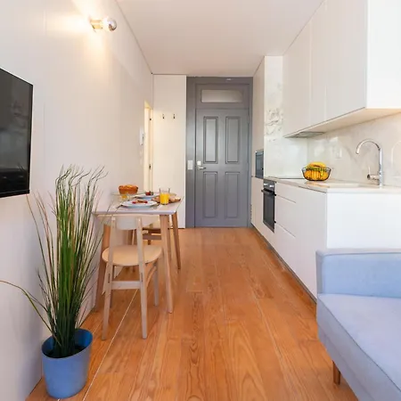 Stylish Flats With Terrace & Jacuzzi By Hostwise Oporto