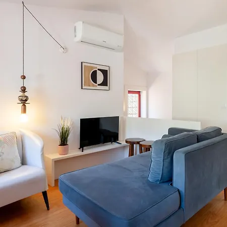 Stylish Flats With Terrace & Jacuzzi By Hostwise