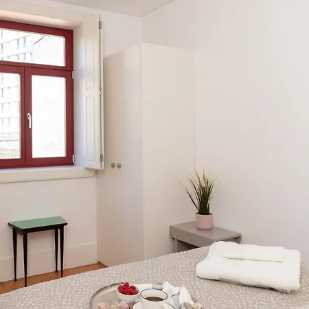 Stylish Flats With Terrace & Jacuzzi By Hostwise *