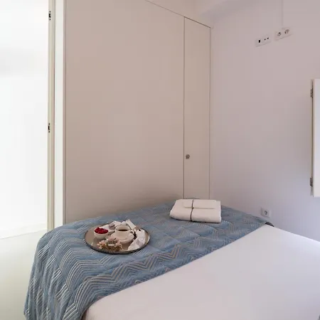 Appartement Stylish Flats With Terrace & Jacuzzi By Hostwise *