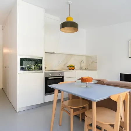 Appartement Stylish Flats With Terrace & Jacuzzi By Hostwise *