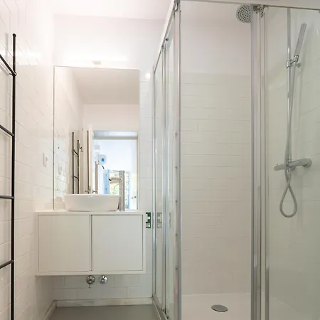 Stylish Flats With Terrace & Jacuzzi By Hostwise Oporto