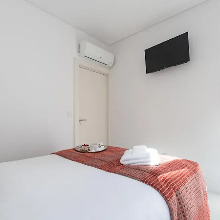 Appartement Stylish Flats With Terrace & Jacuzzi By Hostwise