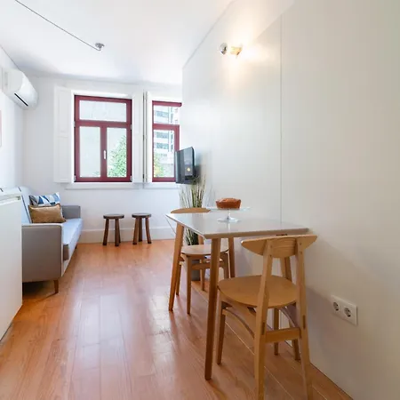 Stylish Flats With Terrace & Jacuzzi By Hostwise
